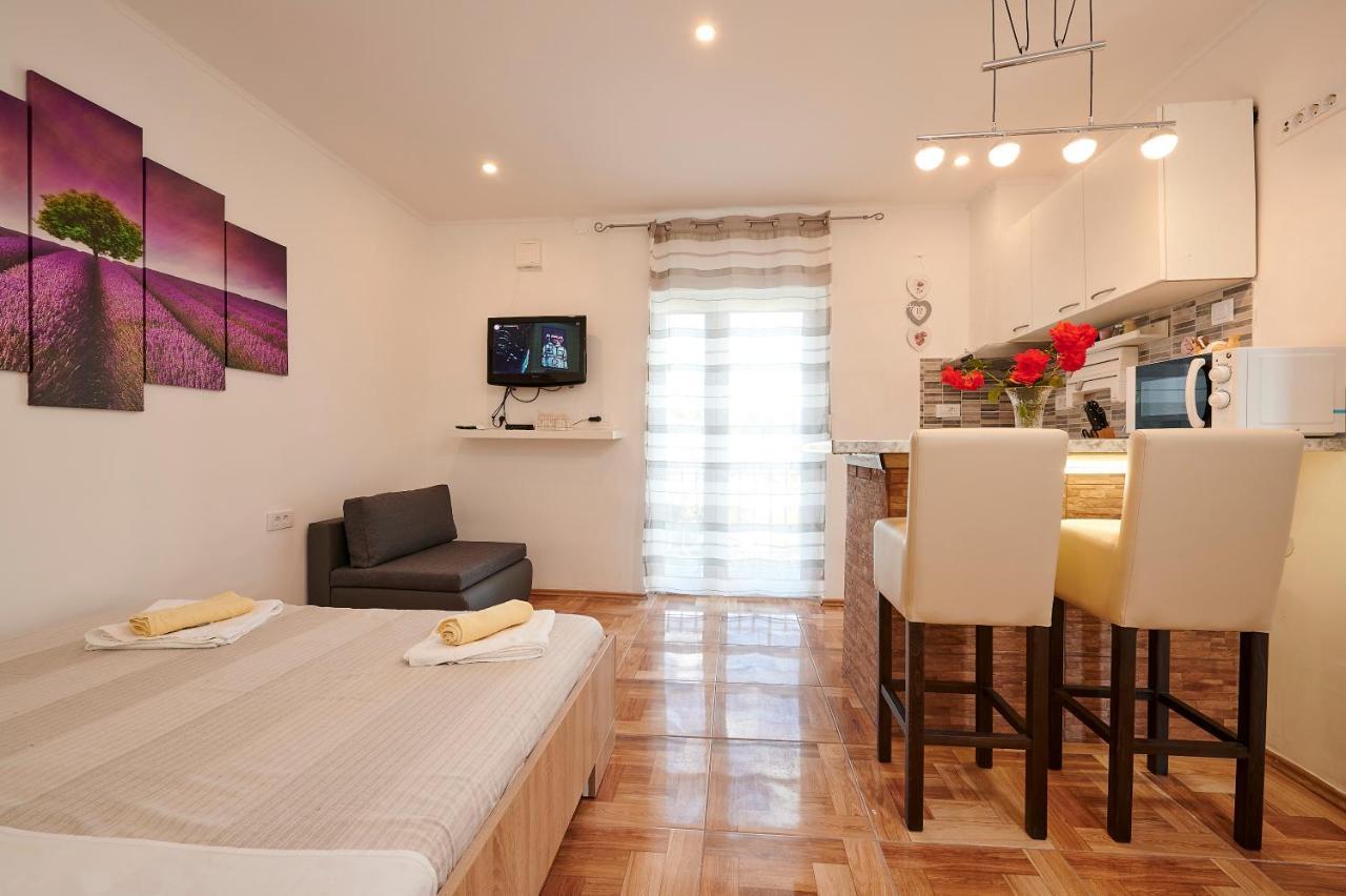 Apartments Lucija Trogir Exteriör bild